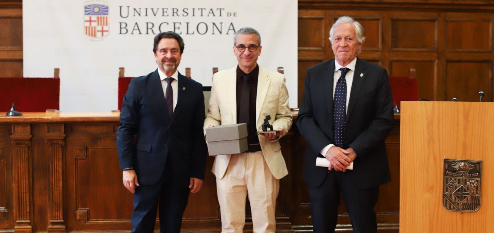 Quique Bassat recibe el Premio a la Divulgación de la Universidad de Barcelona