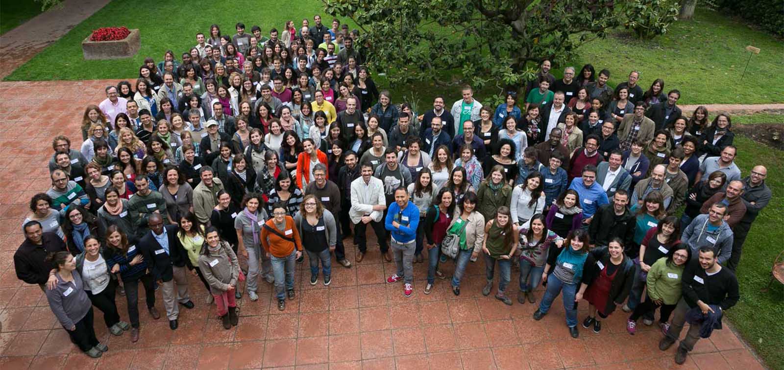 Foto de família durant el teambuilding d'ISGlobal de 2014