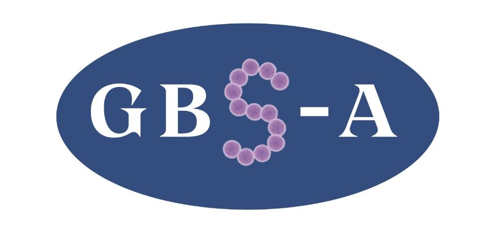 Logo GBS-A, letras blancas sobre óvalo azul. Letra S construida con Streptococcus