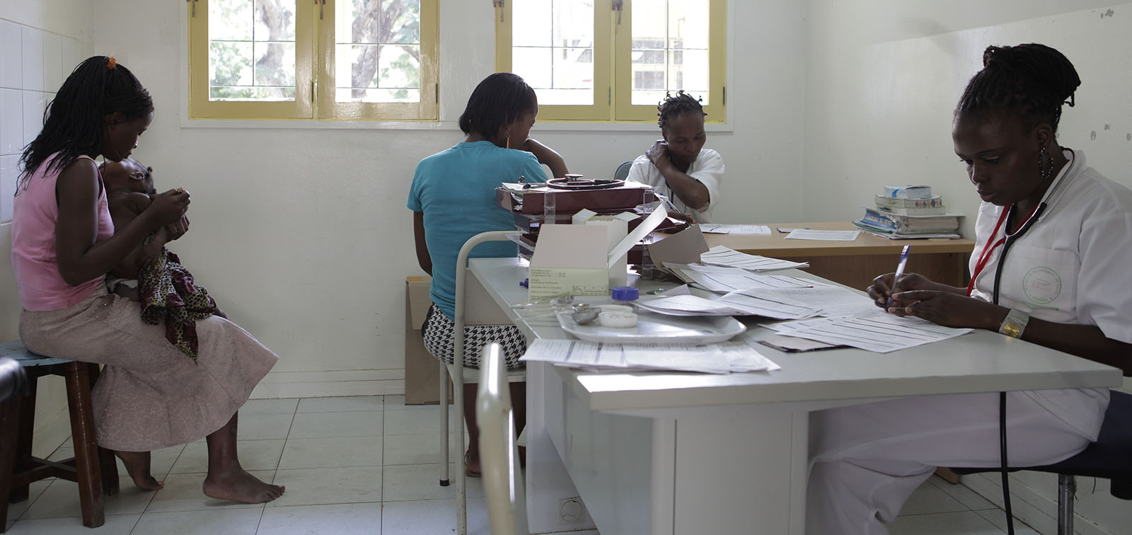 Consulta hospitalaria, en Mozambique