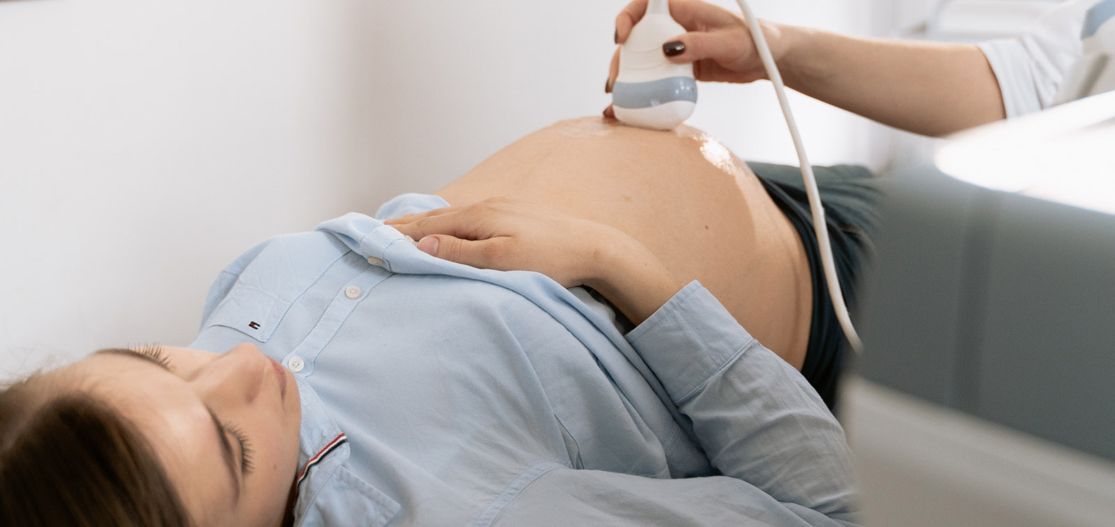 Pregnant woman in a health care unit