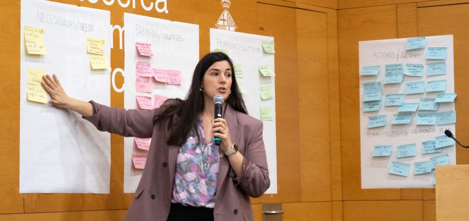 Sonja Mardesic presenta los resultados del taller. (Foto: Carola Andrade/ISGlobal)
